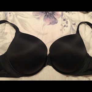 Black Victoria’s Secret PINK bra